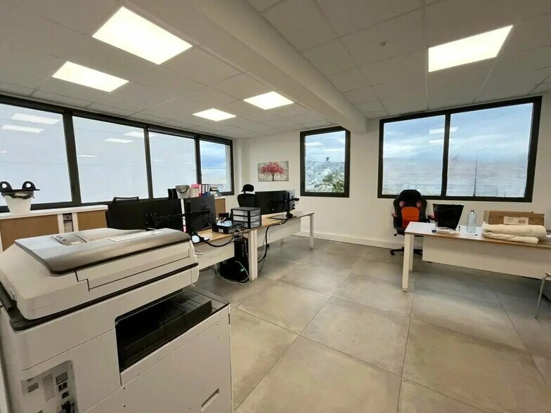Bureau dans Fréjus à louer - Photo intérieure – Image 3 sur 5
