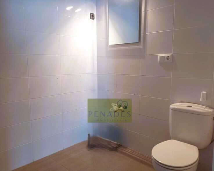 Local commercial dans València à louer - Photo de l’immeuble – Image 3 sur 12