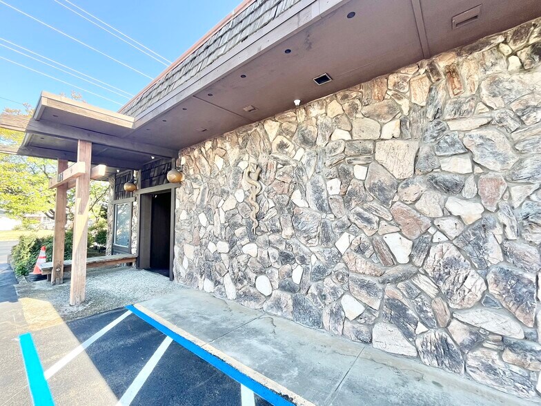 408 Sunrise Ave, Roseville, CA à vendre - Photo de l’immeuble – Image 2 sur 19