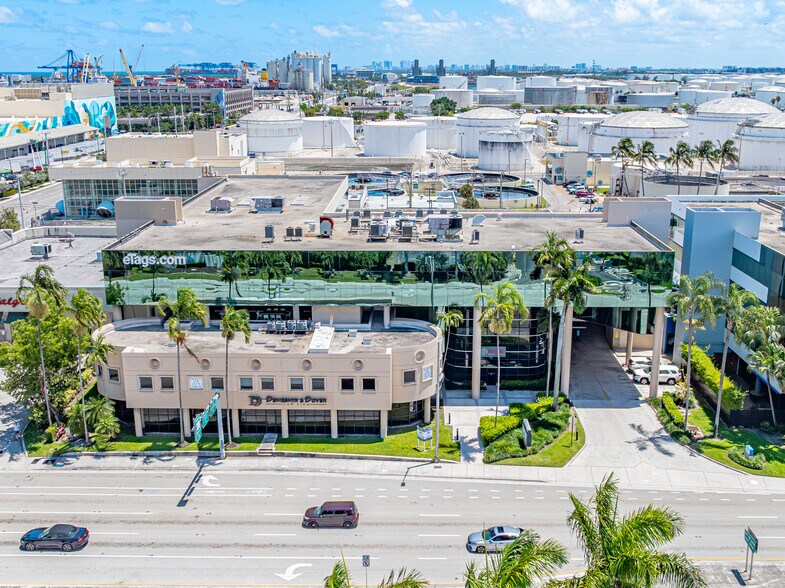 1650 SE 17th St, Fort Lauderdale, FL à vendre - Photo de l’immeuble – Image 2 sur 13