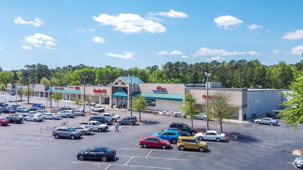 600-620 Cedar Creek Rd, Fayetteville, NC à louer - Photo de l’immeuble – Image 2 sur 3
