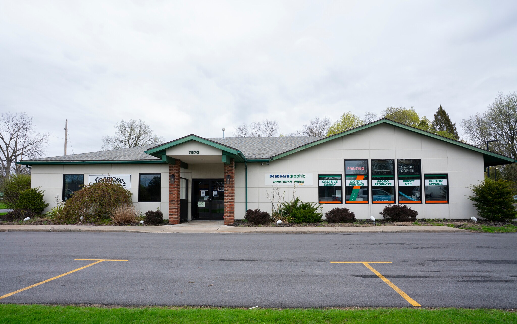 7570 Oswego Rd, Liverpool, NY à vendre Photo principale– Image 1 sur 14
