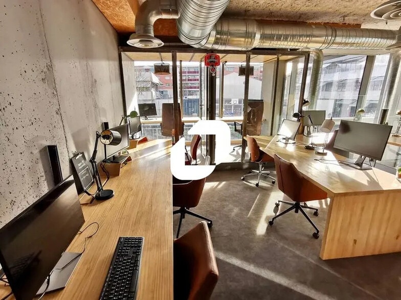 Bureau dans Bordeaux à louer - Photo de l’immeuble – Image 2 sur 25