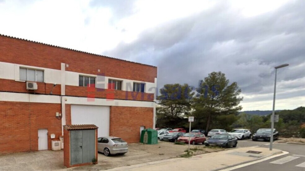 Sant Esteve Sesrovires portefeuille de 2 biens à vendre sur LoopNet.fr - Photo de la construction – Image 2 sur 5