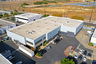 Plus de détails pour 15650 El Prado Rd, Chino, CA - Industriel/Logistique à louer