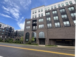 Plus de détails pour 1134 Chambers Rd, Columbus, OH - Local commercial à louer