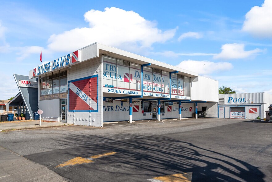 2245 El Camino Real, Santa Clara, CA à vendre - Photo de l’immeuble – Image 3 sur 27
