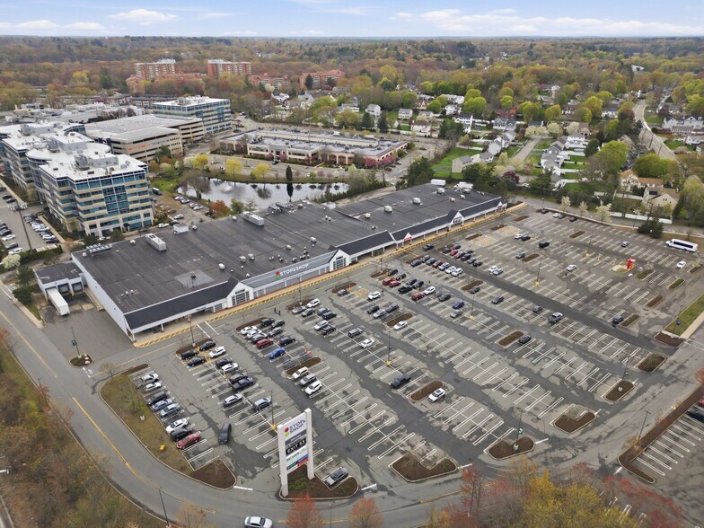 2 Elm St, Woburn, MA à louer - Photo de l’immeuble – Image 3 sur 10