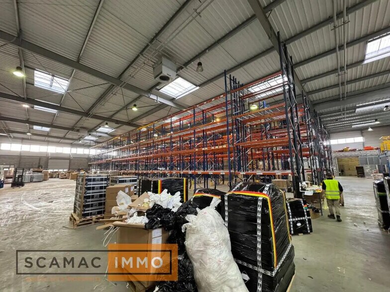 Industriel/Logistique dans LIEUSAINT à louer - Photo de l’immeuble – Image 3 sur 5