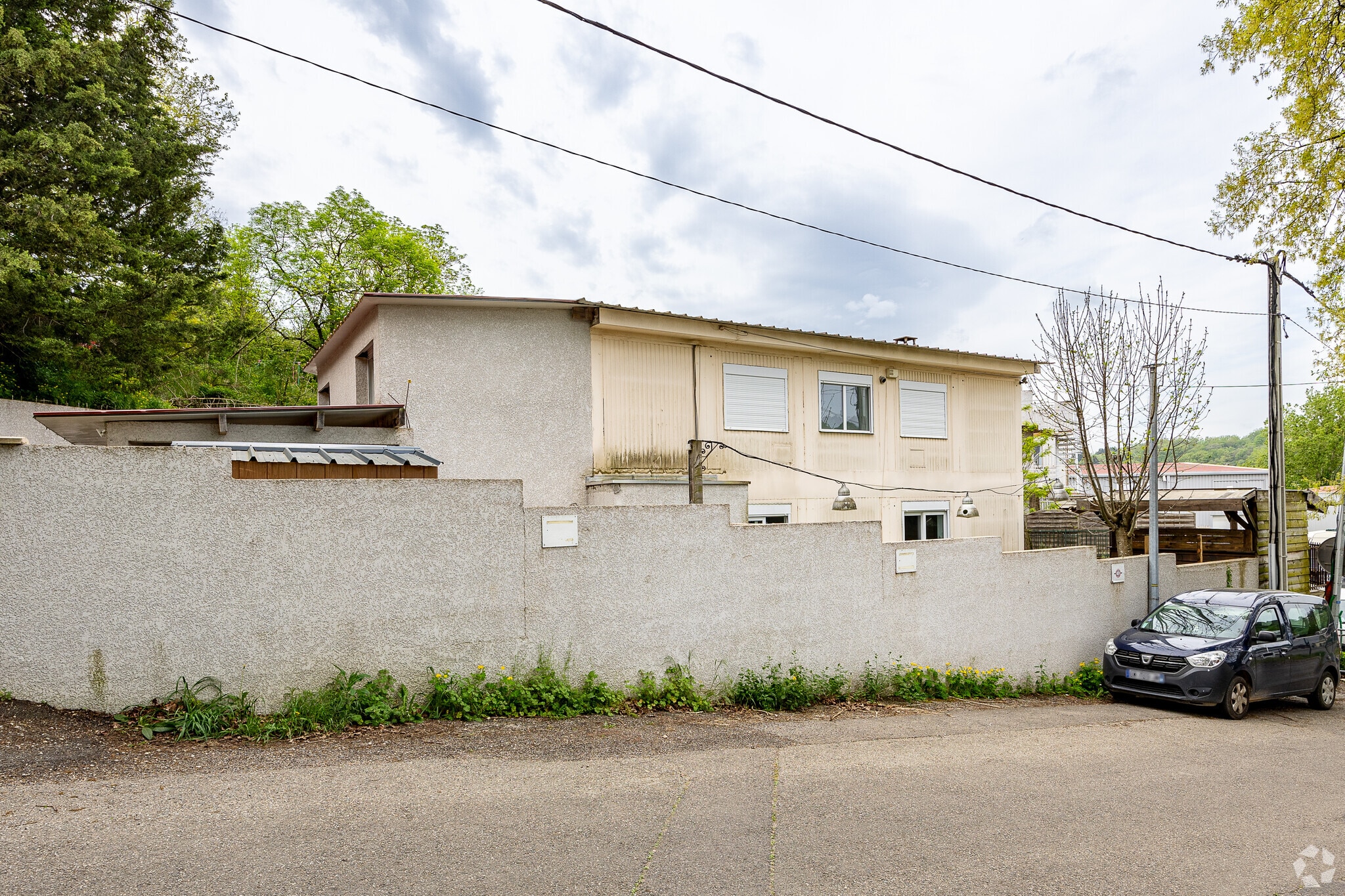 115 Chemin De Pressin, Saint-Genis-Laval à vendre Photo principale– Image 1 sur 3
