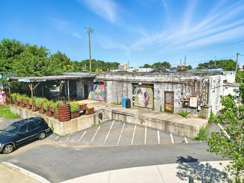 1801 N Graham St, Charlotte, NC à louer - Photo de l’immeuble – Image 2 sur 29