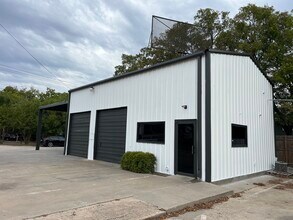 424 W Henderson St, Cleburne, TX à louer Photo intérieure– Image 2 sur 11