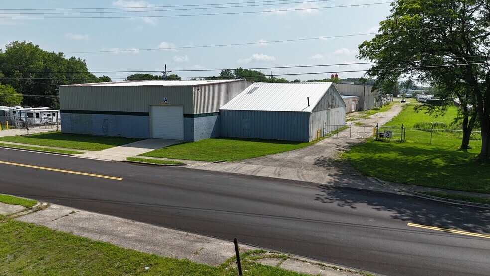600 Albert Rd, Brookville, OH à louer - Photo de l’immeuble – Image 1 sur 7