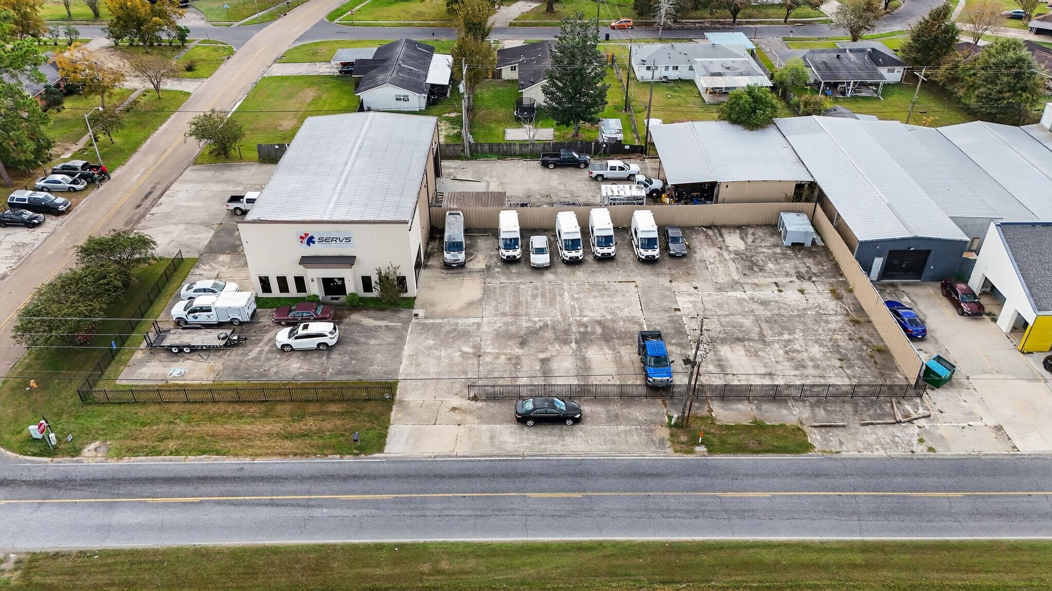 15590 Florida Blvd, Baton Rouge, LA à vendre Photo principale– Image 1 sur 26