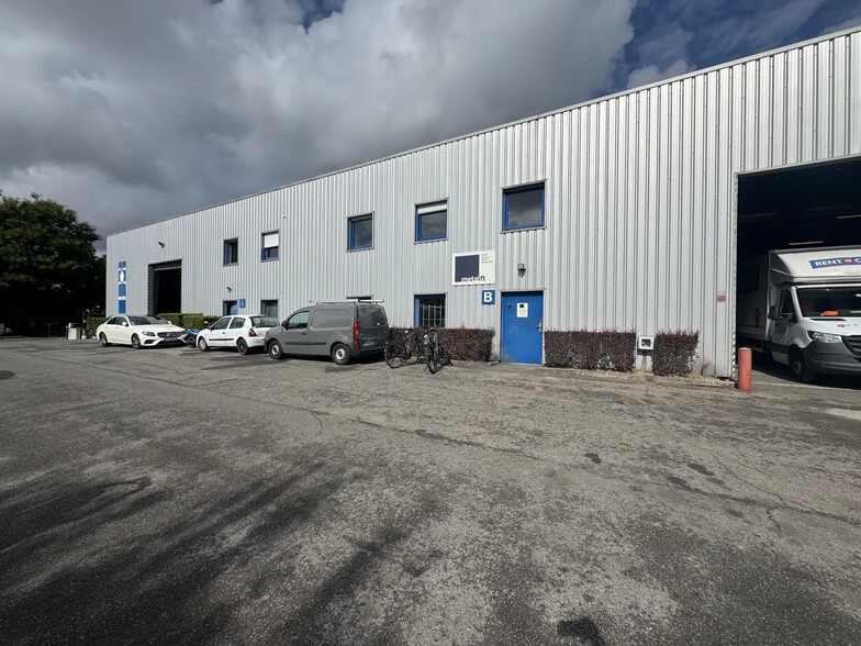 16 Rue Jean Poulmarch, Argenteuil à louer - Photo de l’immeuble – Image 1 sur 12