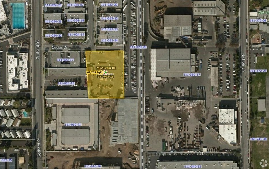 7422 Cedar Dr, Huntington Beach, CA à louer - Photo principale – Image 1 sur 2