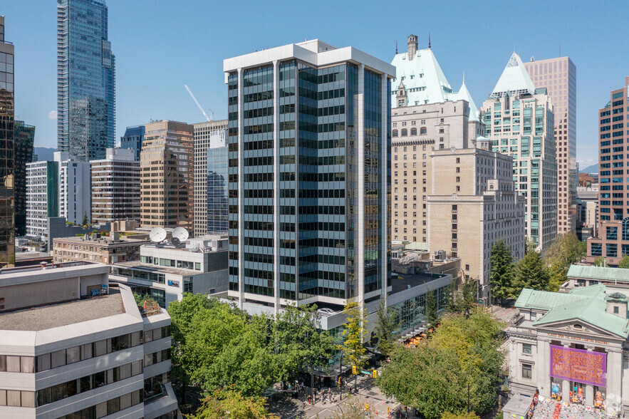 777 Hornby St, Vancouver, BC à louer - Photo de l’immeuble – Image 1 sur 9
