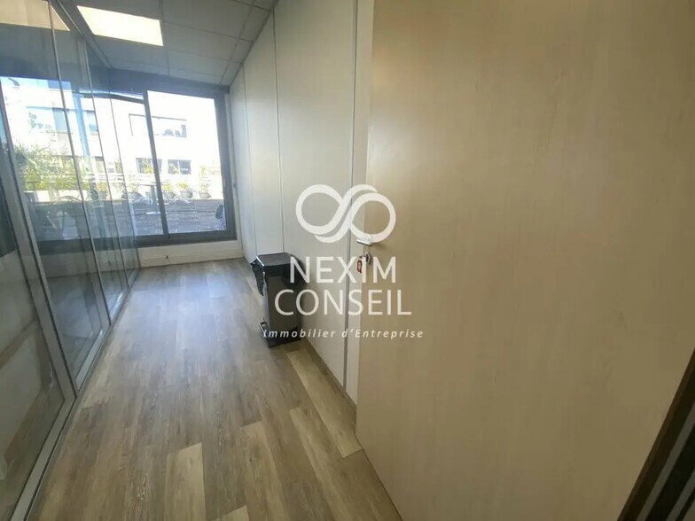 Bureau dans Nanterre à louer - Photo de l’immeuble – Image 3 sur 6