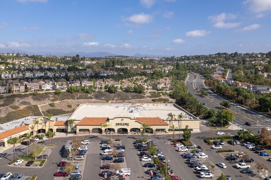 26006 Marguerite Pky, Mission Viejo, CA à vendre - Photo de l’immeuble – Image 2 sur 13