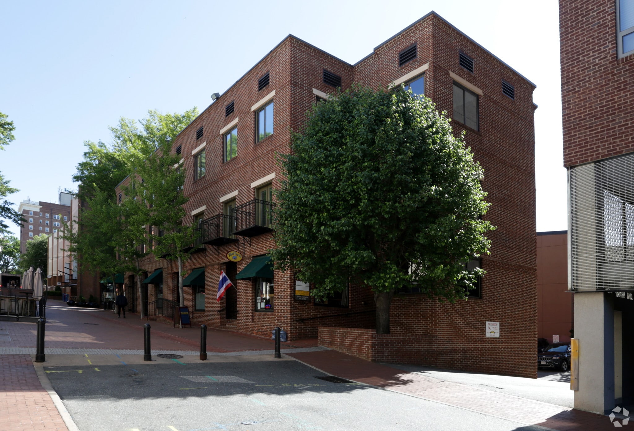 106-108 5th St SE, Charlottesville, VA à louer Photo de l’immeuble– Image 1 sur 7