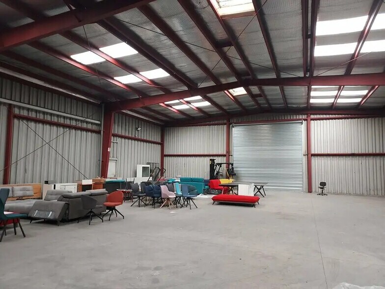 Industriel/Logistique dans Vitrolles à louer - Photo intérieure – Image 1 sur 5