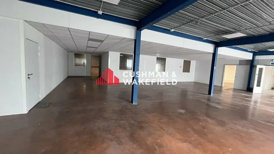 Local d'activités dans Toulouse à vendre - Photo de l’immeuble – Image 3 sur 7