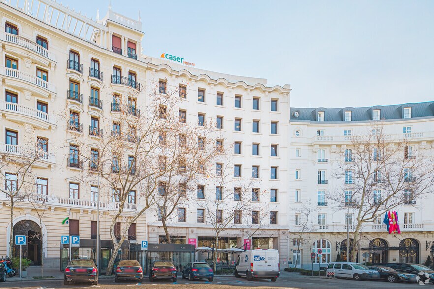 Plaza de la Lealtad, 4, Madrid, Madrid à louer - Photo de l’immeuble – Image 1 sur 5