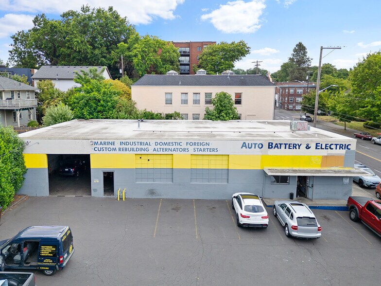 1515 SE Hawthorne Blvd, Portland, OR à vendre - Photo de l’immeuble – Image 1 sur 19