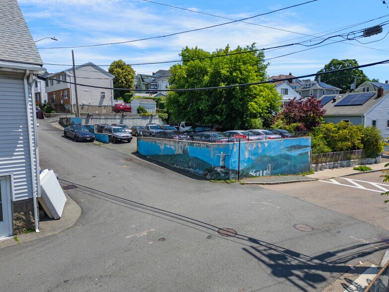3 Gladstone Ter, Everett, MA à vendre - Photo de l’immeuble – Image 3 sur 5