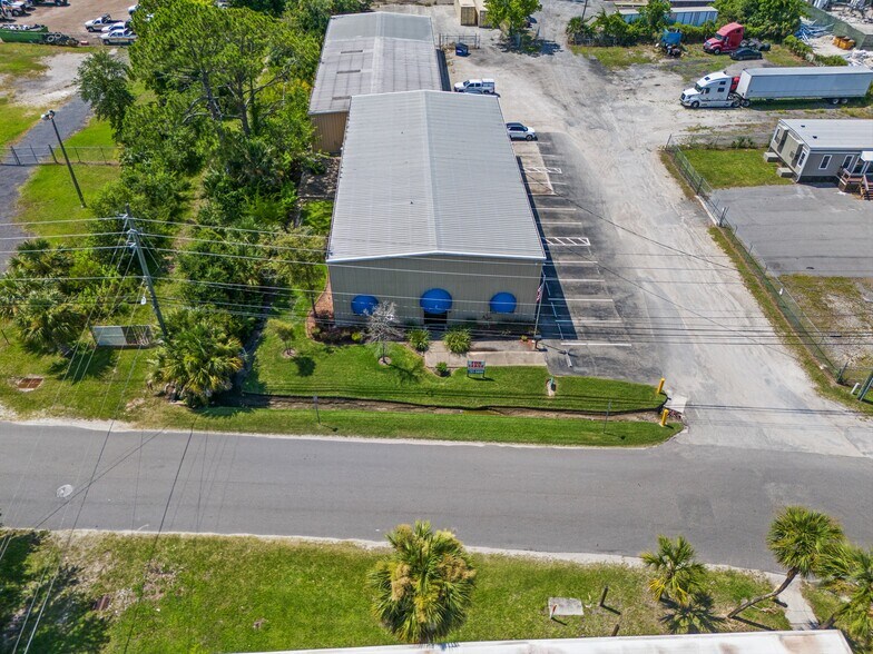 4909 Stepp Ave, Jacksonville, FL à louer - Photo de l’immeuble – Image 2 sur 22