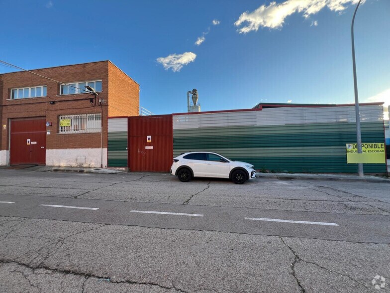 Industriel/Logistique dans Arganda del Rey, Madrid à vendre - Photo de l’immeuble – Image 2 sur 15