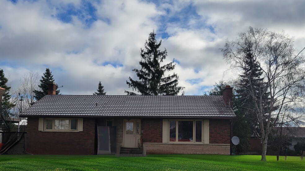 534-540 Old Highway 2 Hwy, Trenton, ON à vendre - Photo de l’immeuble – Image 2 sur 3