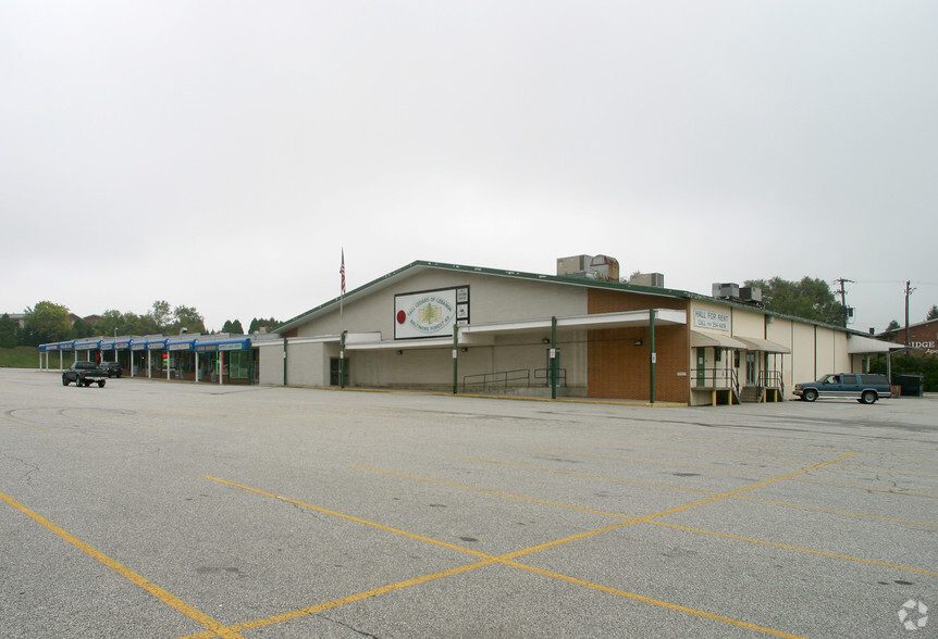 2501-2537 Putty Hill Ave, Parkville, MD à louer - Photo de l’immeuble – Image 2 sur 4