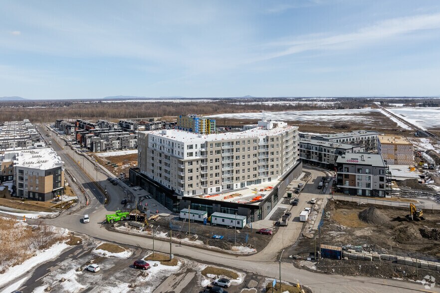 175 Avenue des Chênes, Candiac, QC à louer - Aérien – Image 2 sur 2