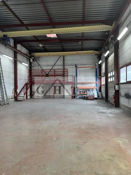Industriel/Logistique dans Chevry-Cossigny à vendre - Photo de l’immeuble – Image 2 sur 2