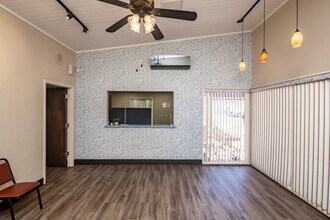 1945 Mesquite Ave, Lake Havasu City, AZ à louer Photo intérieure– Image 2 sur 25