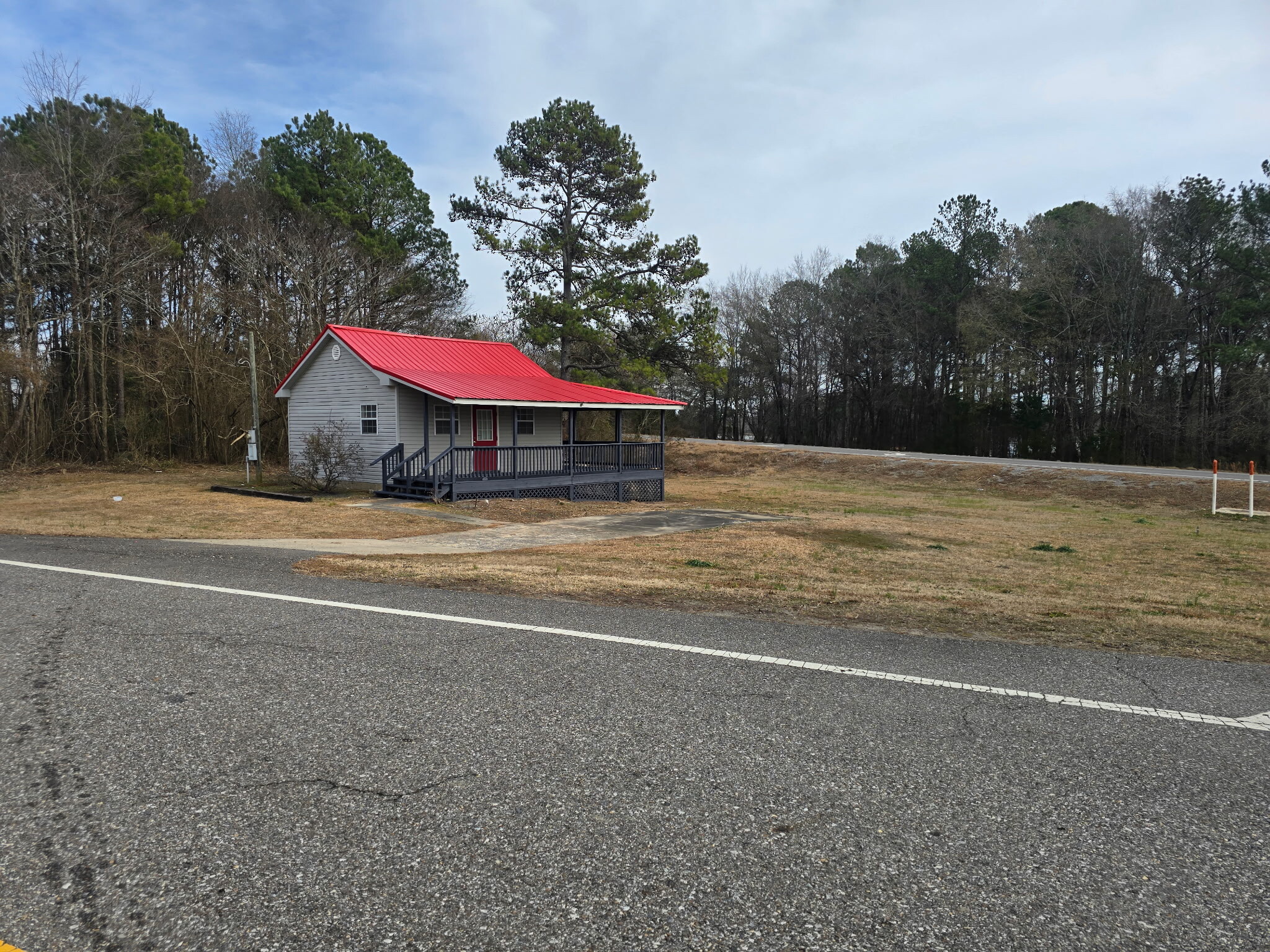 30 Vanick Rd rd, Riverside, AL à louer Photo de l’immeuble– Image 1 sur 6