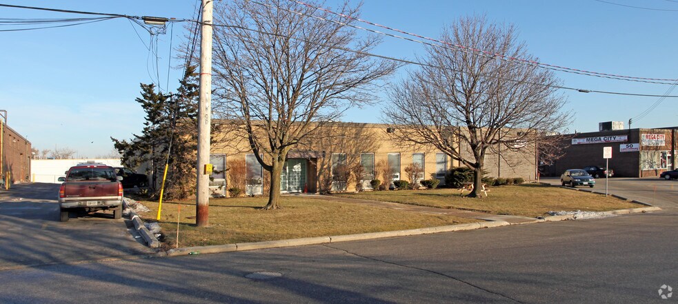 60 Continental Pl, Toronto, ON à louer - Photo de l’immeuble – Image 2 sur 2