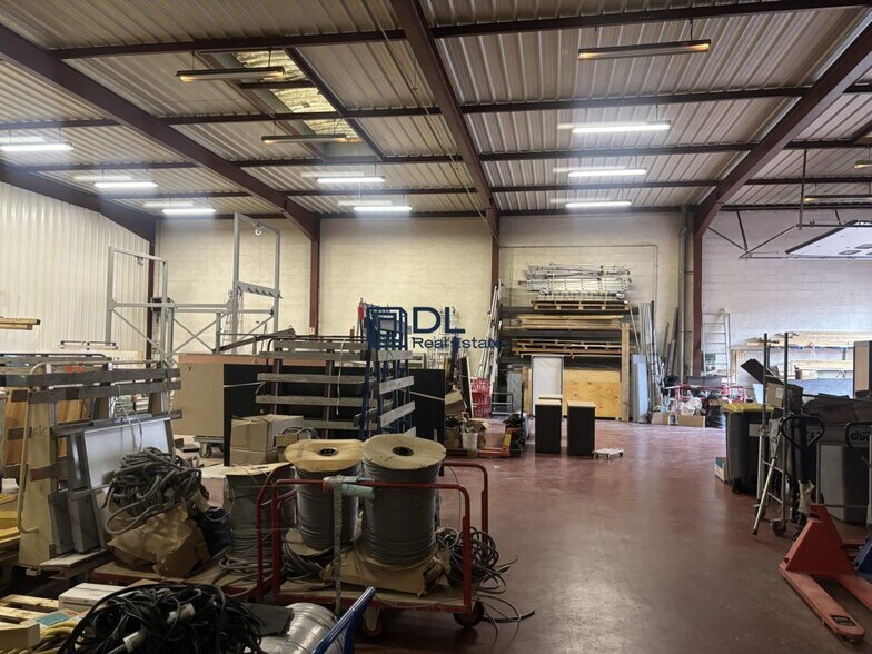 Industriel/Logistique dans Draveil à louer - Photo intérieure – Image 2 sur 6