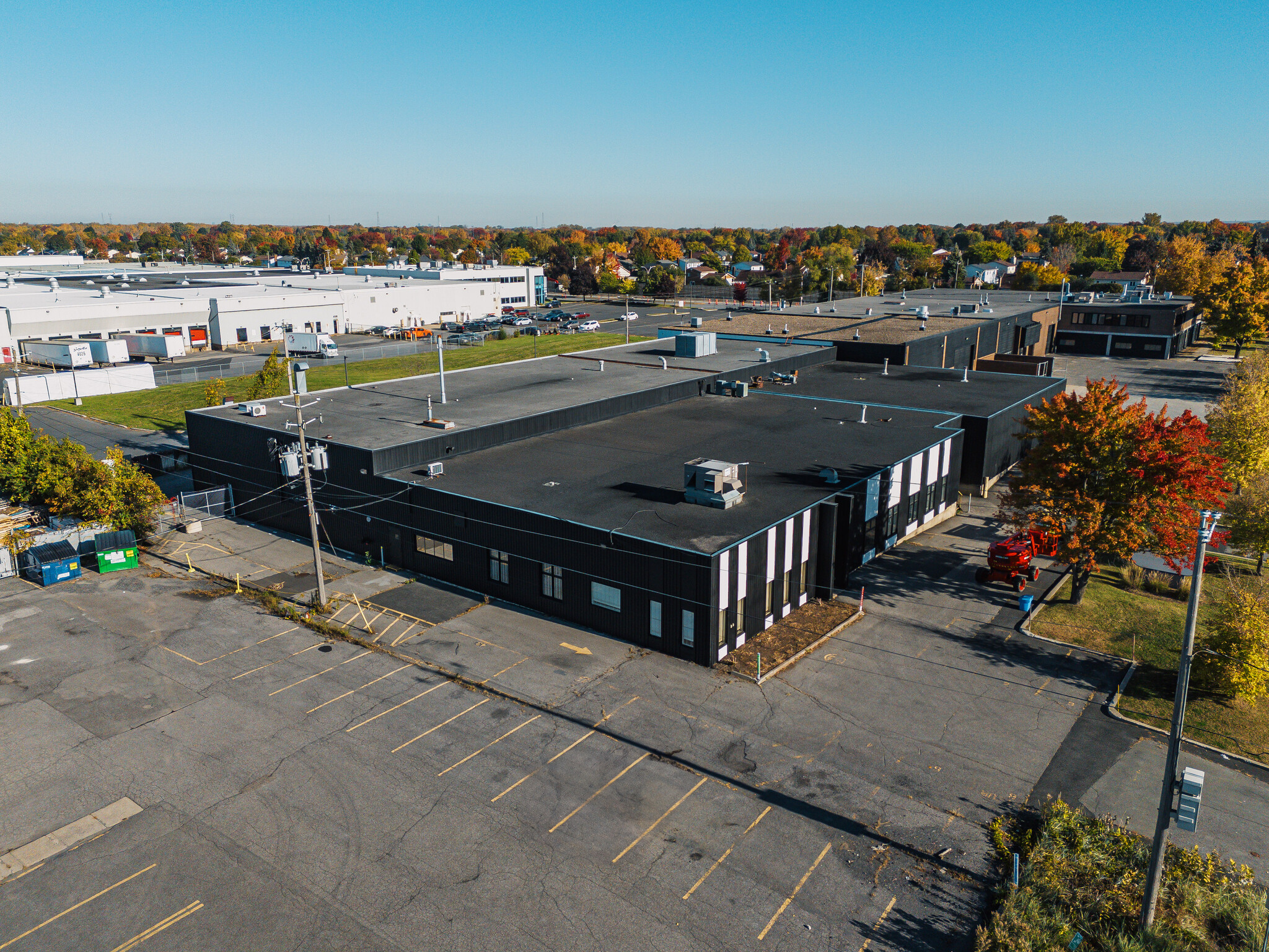 115 Rue de Lauzon, Boucherville, QC à louer Photo de l’immeuble– Image 1 sur 8