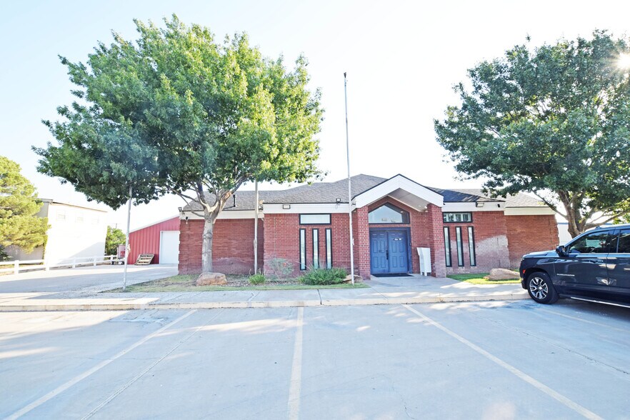 327 SE Loop 338, Odessa, TX à louer - Photo de l’immeuble – Image 2 sur 74