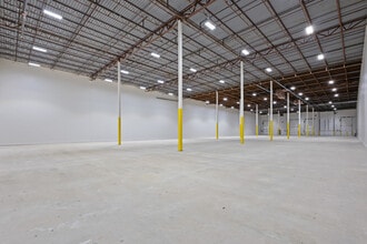 12317 Technology Blvd, Austin, TX à louer Photo intérieure– Image 2 sur 20