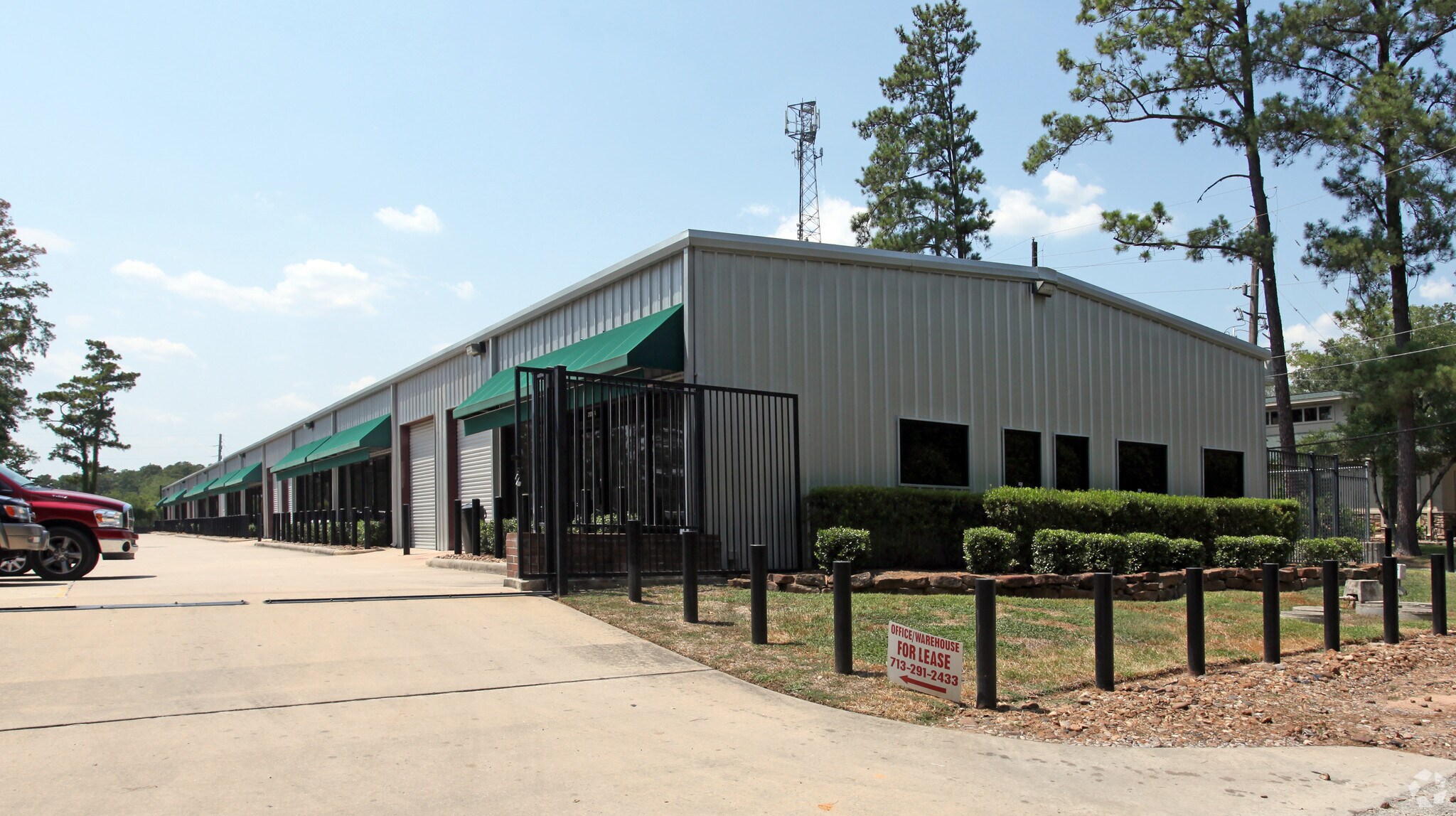 2121 Golden Rd, Spring, TX à louer Photo principale– Image 1 sur 7