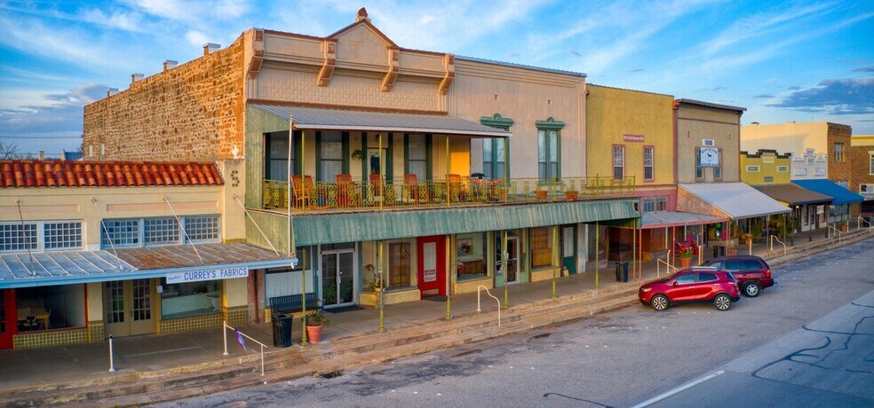 228 Fort McKavitt St, Mason, TX à vendre - Photo principale – Image 1 sur 1