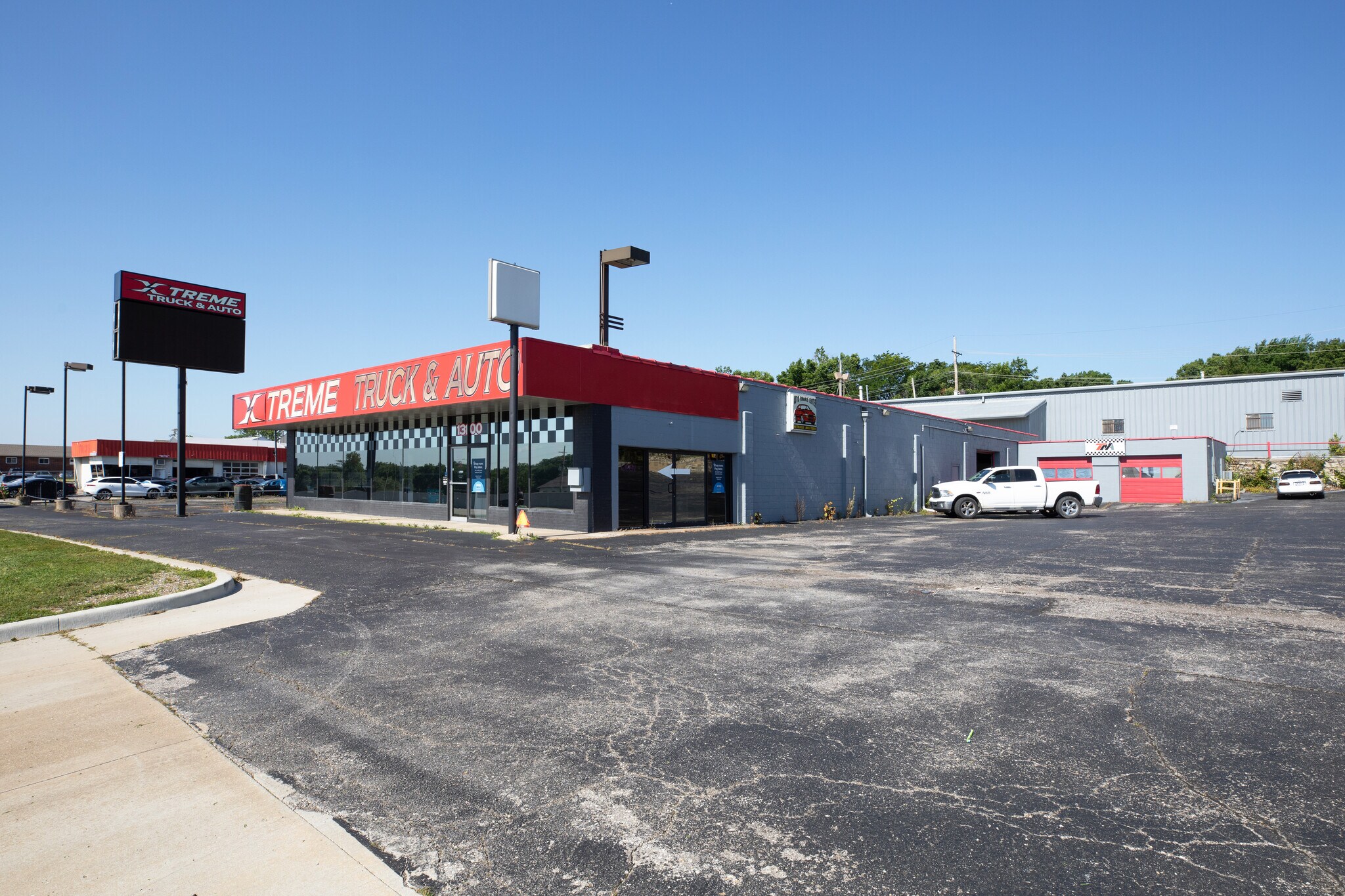 13100 S Us-71 Hwy, Grandview, MO à vendre Photo de l’immeuble– Image 1 sur 4
