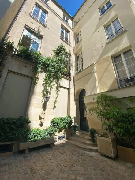 Bureau dans Paris à vendre - Photo de l’immeuble – Image 2 sur 7