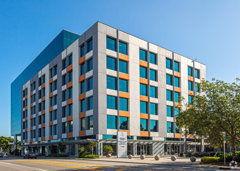 1951 NW 7th Ave, Miami, FL à louer - Photo de l’immeuble – Image 3 sur 24