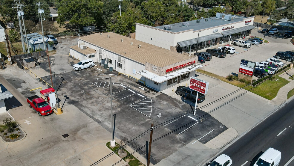 710 E Villa Maria Rd, Bryan, TX à vendre - Photo de l’immeuble – Image 3 sur 8