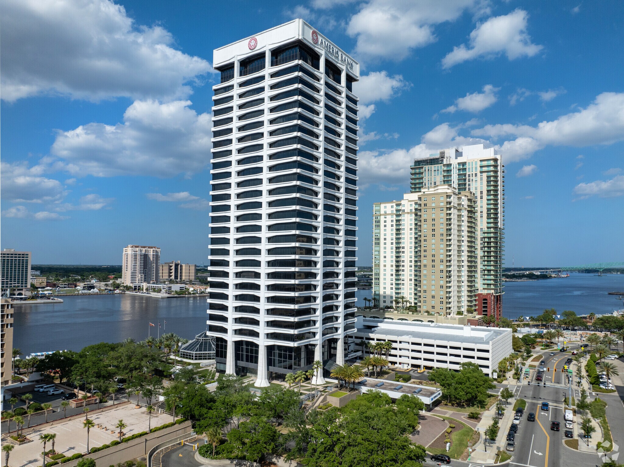 1301 Riverplace Blvd, Jacksonville, FL à louer Photo principale– Image 1 sur 34
