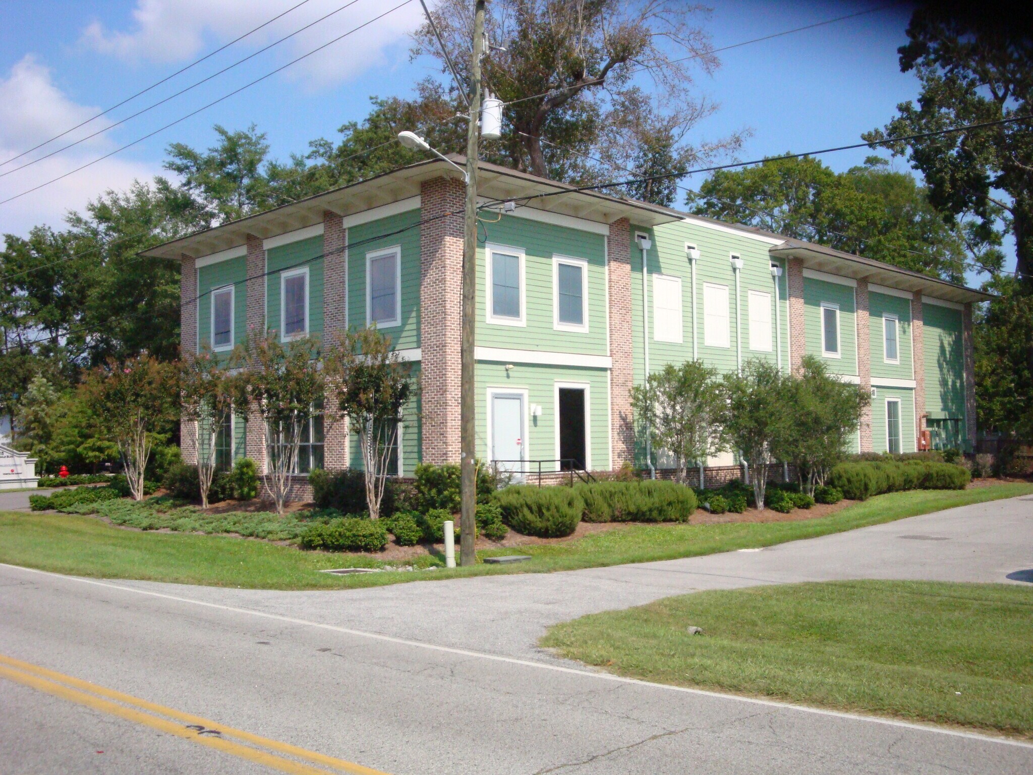 1417 Stuart Engals Blvd, Mount Pleasant, SC à louer Photo principale– Image 1 sur 14